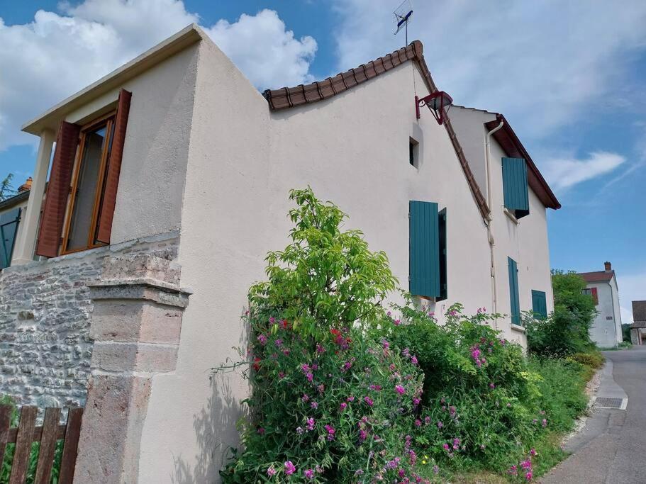 Magical Mellecey Villa Luaran gambar